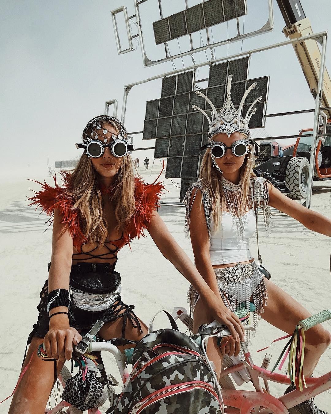 Burning Man 2018: лучшие моменты фестиваля радикального самовыражения, фото № 49