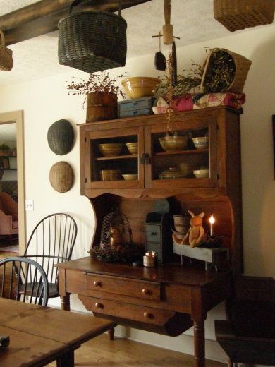 Красота в возрасте: старая и антикварная мебель в естественных оттенках коричневого, фото № 23