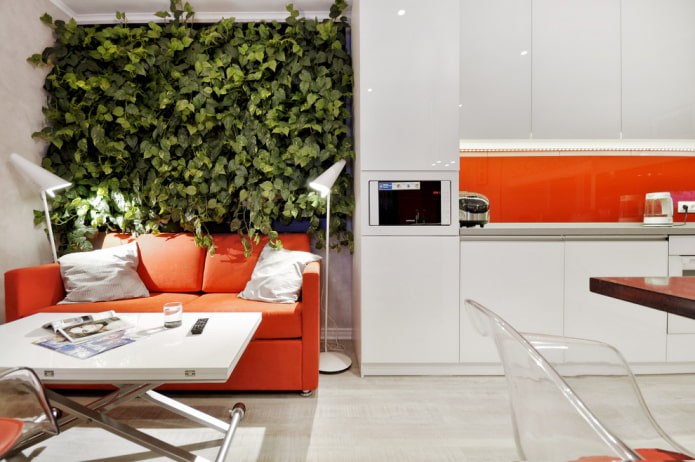 оранжевый диван в интерьере кухни