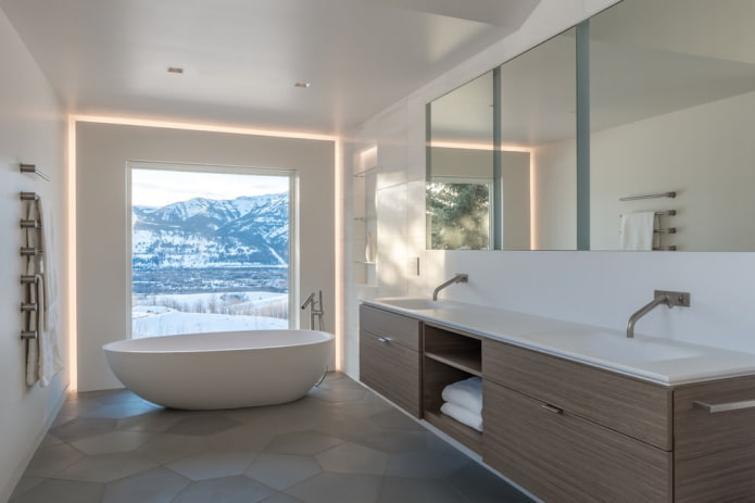 стильная ванная комната с панорамным окном