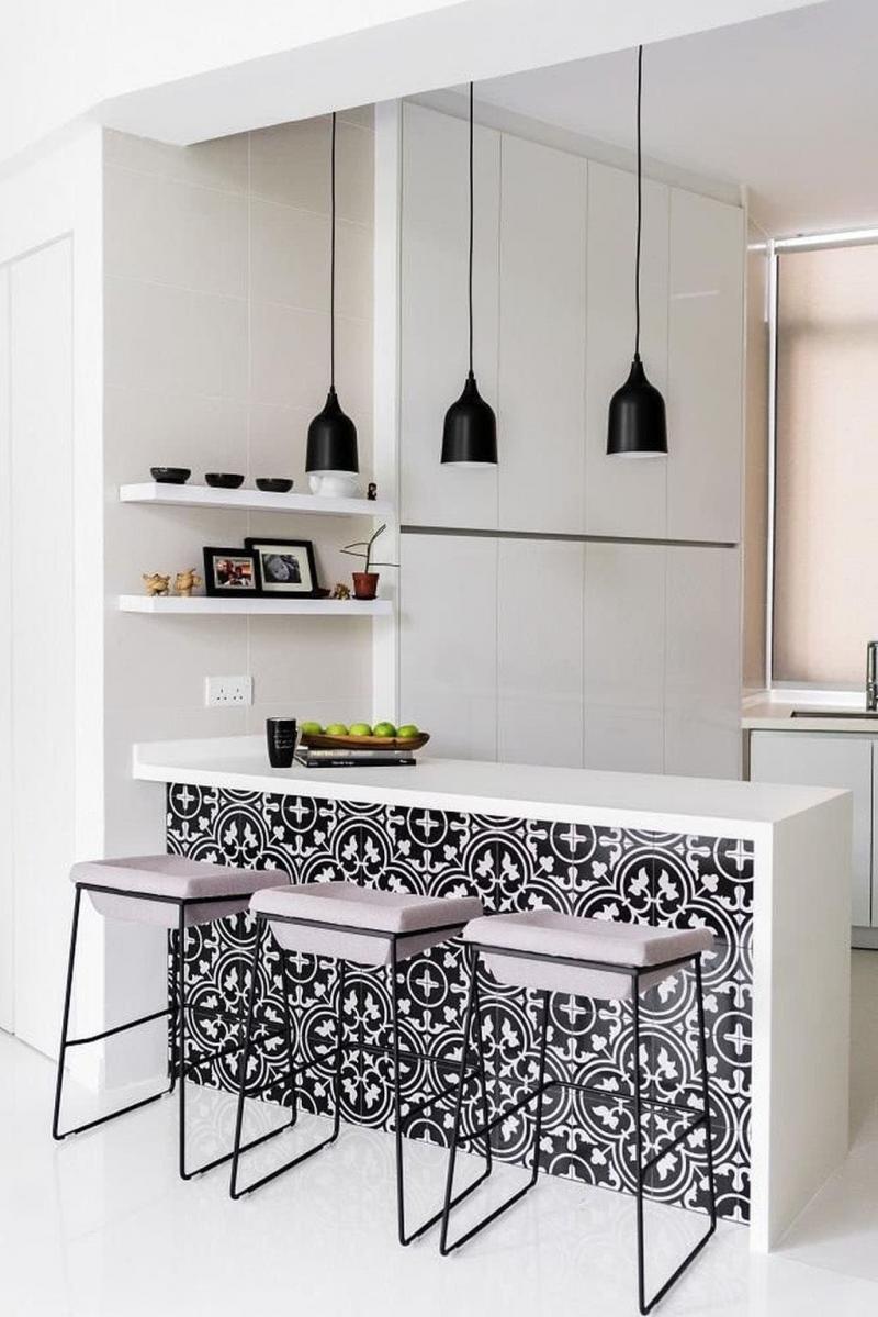Features kitchen 6 square. m 3