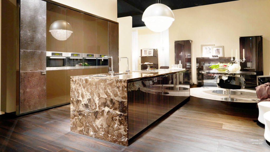 Фото интерьера кухни с островом отделанным натуральным камнем с высокими декоративными качествами