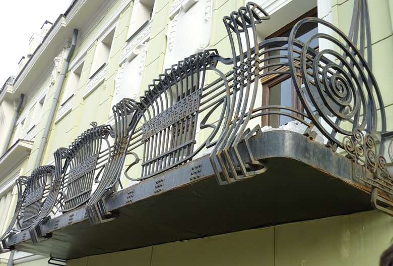 Балкон особняка Смирнова на Тверском бульваре