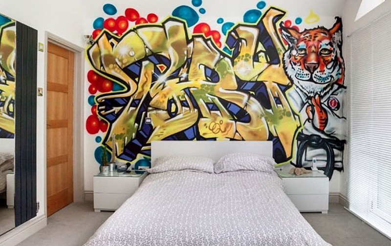 Фотообои граффити в спальне