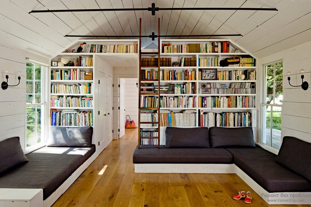 Домашняяя библиотека с читальными местами